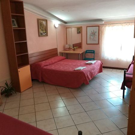 Roma Inn 2000 Ngoại thất bức ảnh